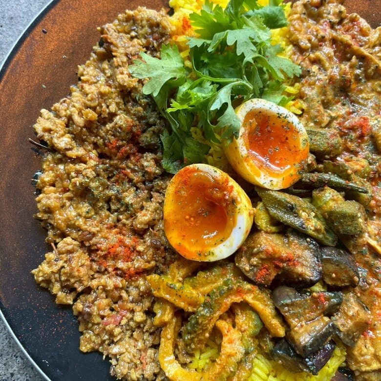 奥深いスパイス体験を…やさしさも刺激も一皿に 定番チキンから青唐辛子キーマまで栄で出会うスパイスカレー｜FNNプライムオンライン