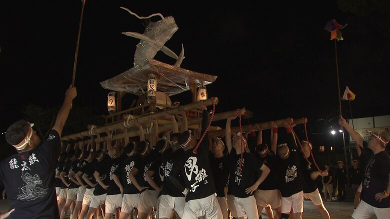 「アーア ヨーイヤサ」の掛け声が響き渡る「鯱太鼓」