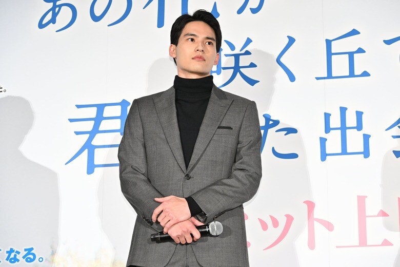 映画「あの花が咲く丘で、君とまた出会えたら。」12月8日(金)大ヒット公開中 配給：松竹
(C)2023「あの花が咲く丘で、君とまた出会えたら。」製作委員会