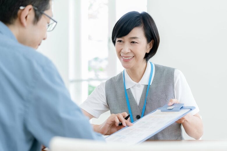 地域包括支援センターは介護認定を受けていなくても相談に乗ってくれる（画像はイメージ）