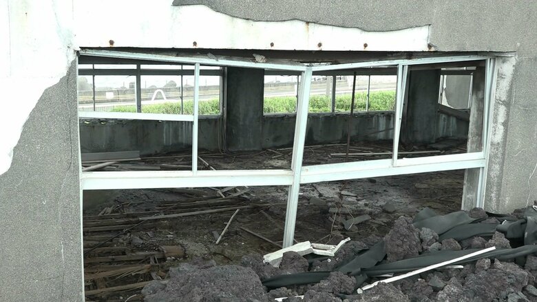 溶岩が流れ込んだ校舎