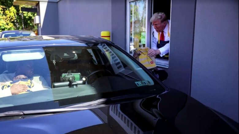 ペンシルベニア州のマクドナルドでアルバイト体験をしたトランプ氏