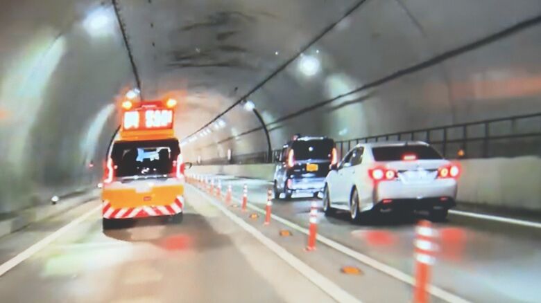 並走しスピーカーから運転手に逆走を知らせる訓練