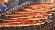 土用の丑の日　焼き立てウナギを買い求める客が続々と…稚魚豊漁で去年より安めの価格設定