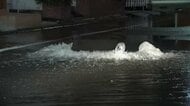 東京都内で断水が約100件　江東区など3か所で水道管から水があふれ一時道路が冠水