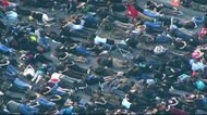 米の抗議デモ “平和的”の一方 衝突は各地で激化 略奪続く