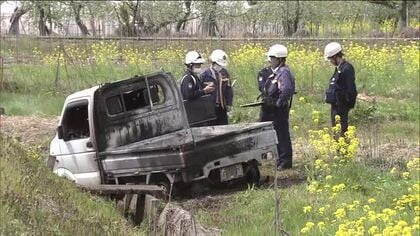 会津美里町で軽トラックが道路わきに突っ込み全焼　乗っていた70代男性が心肺停止で病院に搬送　福島　