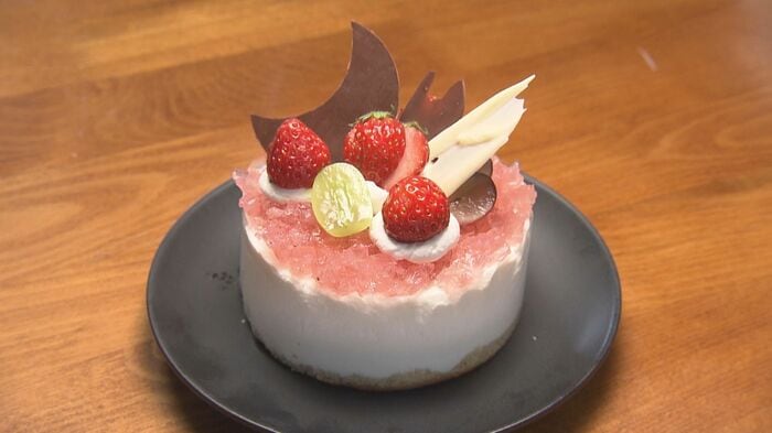 完成した、母との思い出がつまった特別なケーキ。テーマは「祈り」だ。