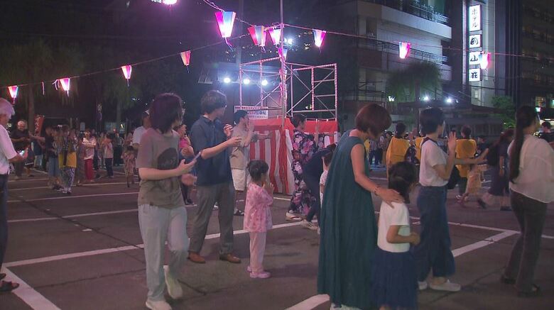 「盛り上がって好き」戸倉上山田温泉で60年以上続く盆踊り大会　長野・千曲市｜FNNプライムオンライン