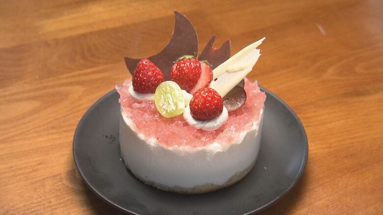 完成した、母との思い出がつまった特別なケーキ。テーマは「祈り」だ。