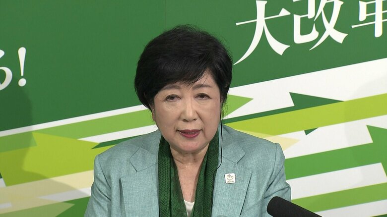 3期目当選確実を果たした小池百合子氏（7日午後8時過ぎ）