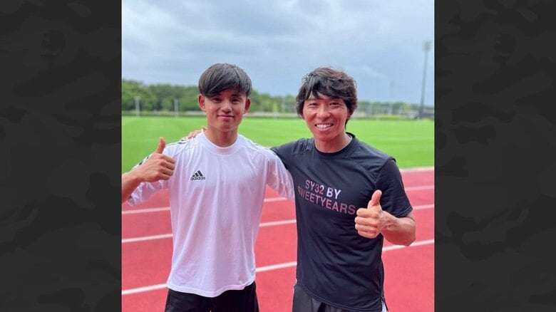 左：久保建英　右：佐藤寿人さん（久保建英公式インスタグラムより）