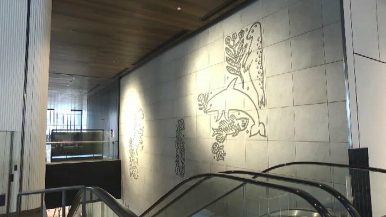 ビルを彩るアートの数々