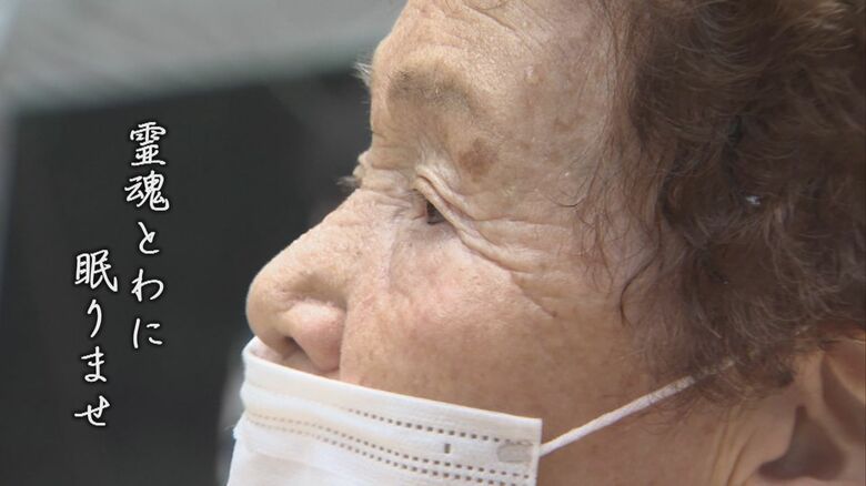 歌を唄う西村さん