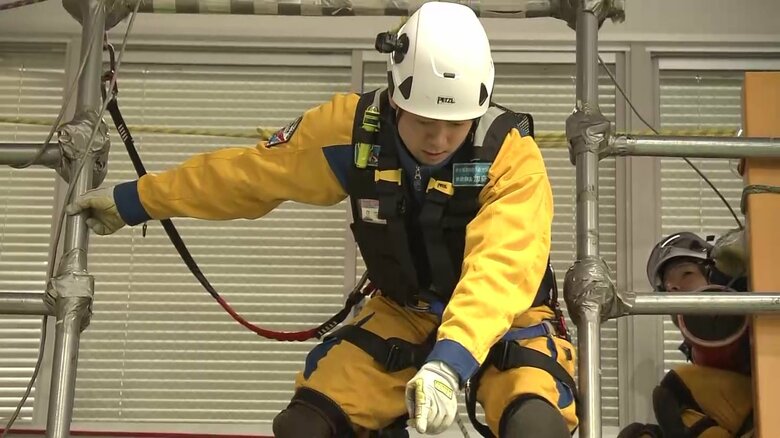 基地にある「なまはげ」と同じ設備で訓練する隊員