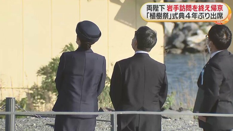 「奇跡の一本松」を見上げ、津波の脅威を実感された