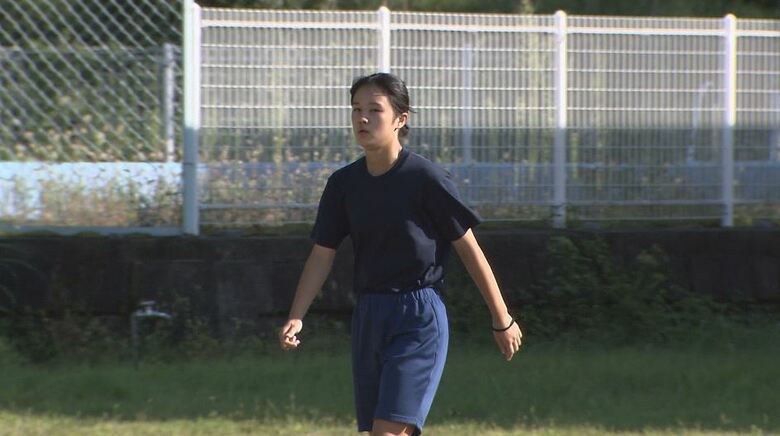 練習中の寺平祈愛さん