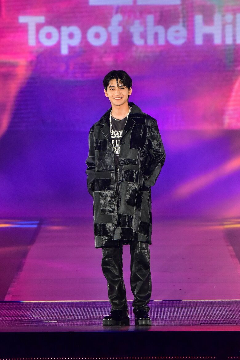 高橋文哉さん(C)Rakuten GirlsAward 2023 AUTUMN/WINTER