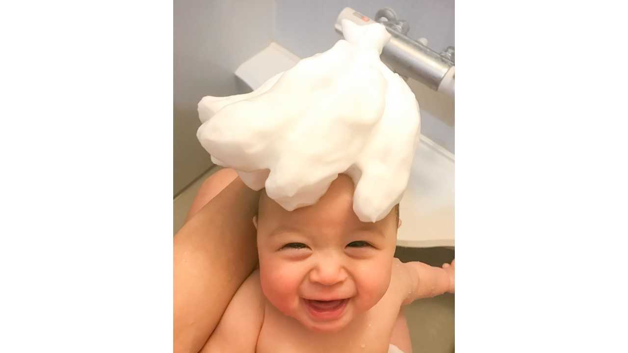 お風呂で赤ちゃんも笑顔 頭上の泡アート に癒される バナナ サザエに150種類超