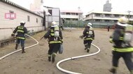 新人消防士が火災現場を想定した救助訓練に臨む…1カ月間の災害現場訓練の集大成 富山消防署