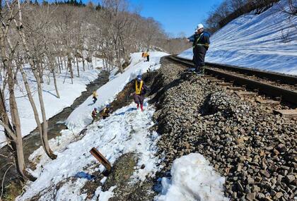 【JR北海道】線路トラブル相次ぐ「盛り土の浸食」や「30センチの陥没」雪解け後の点検でみつかる―函館線の長万部～蘭越間が終日運休・当面運転見合わせに＜JR函館線と宗谷線＞