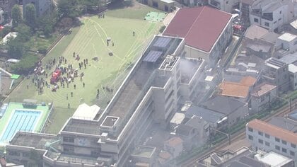 東京・北区の小学校火災で児童ら10人が搬送　逃げ遅れ有無確認中　児童1人が転倒し骨折　ストーブ点検中に出火か