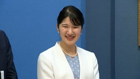 愛子さまも真珠のイヤリングとネックレス　フェルメールの「真珠の耳飾りの少女」を鑑賞　「光の加減が巧妙ですね」英語交え感想も