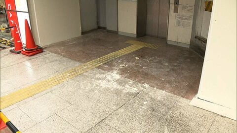 駅構内で天井のパネル約30kgが落ち、下にいた男性が頭から出血するけが　JR名古屋駅の中央コンコース