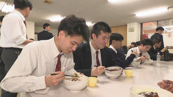 富山の学生食堂に愛され続ける味噌カツ丼