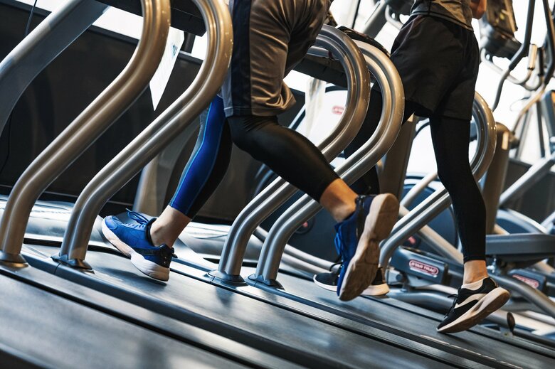 空腹での運動は食べすぎの予防ができるが（画像：イメージ）