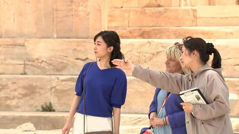 ガイドの説明に熱心に耳を傾けられた