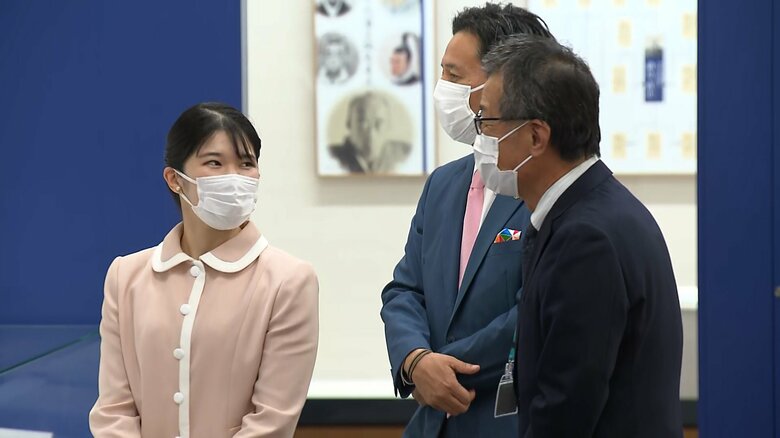 佐賀城本丸歴史館を視察される愛子さま　10月11日