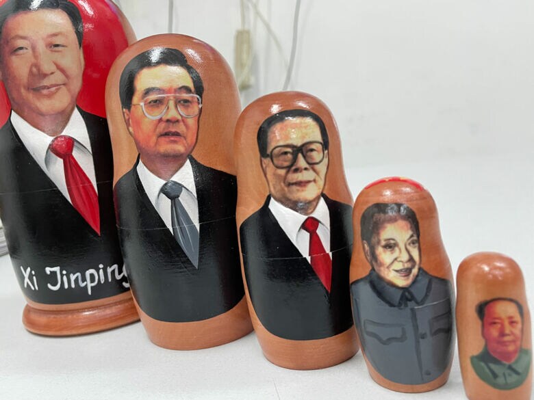 中国歴代の指導者をデザインしたマトリョーシカ