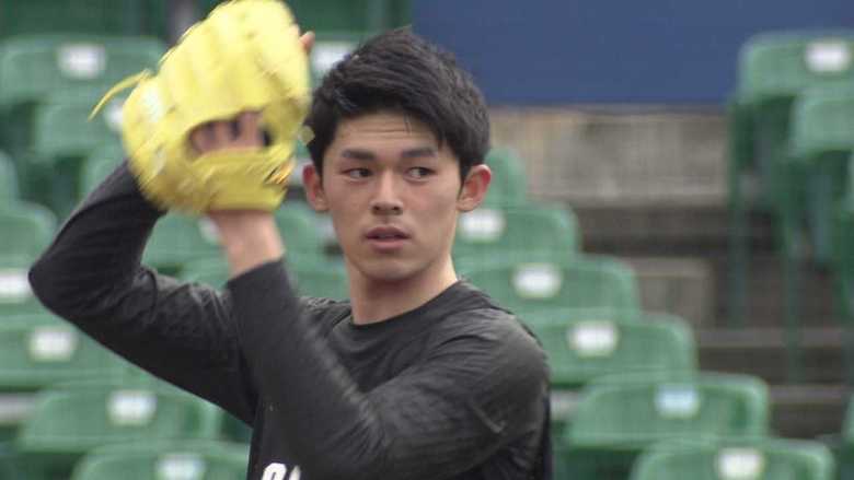 ロッテ佐々木朗希にファンの熱視線 新人合同自主トレで“令和の怪物”フィーバー