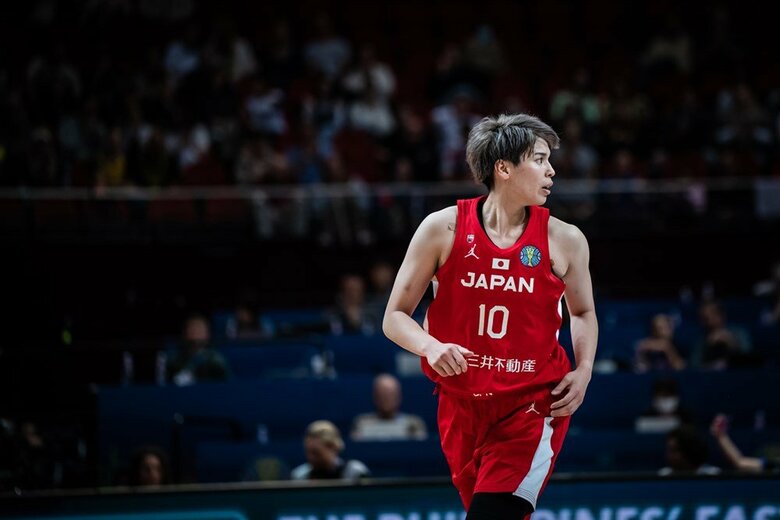 立ち上がりからシュートを決めた渡嘉敷来夢選手（C）FIBA