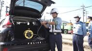 停電で消えた信号機をプラグインハイブリッドのパトカーで復旧　福井県内初の訓練　災害時のスピーディーな対応が可能に