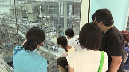 家族で楽しい夏の「工場見学」　”天然水”や人気のクッキーはどう作られる？ジャム作り体験も【長野発】