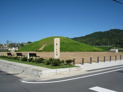 藤ノ木古墳の魅力を身近に感じられる斑鳩町のARスマホアプリ「AR藤ノ木古墳散策」導入事例を11月29日に初公開!