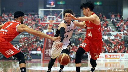 千葉ジェッツがCS準々決勝で先勝！三河のエース金丸晃輔を封じ込めた佐藤卓磨のディフェンス