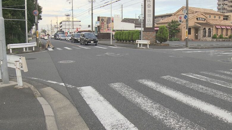火災現場に向け緊急走行中…赤信号で交差点に進入した消防車両が乗用車と衝突 相手の70代男性がケガ｜FNNプライムオンライン