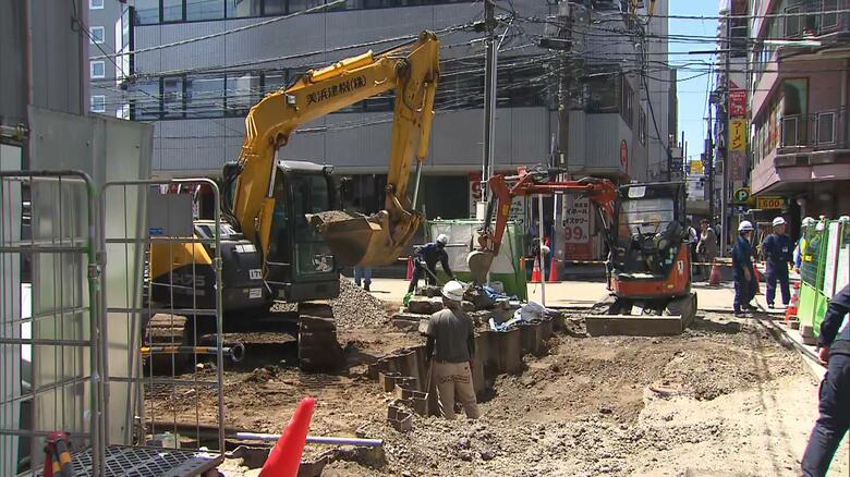 横浜市繁華街近くの道路陥没 11日午後6時40分ごろに復旧作業終了 交通規制も解除 発生から4日|FNNプライムオンライン