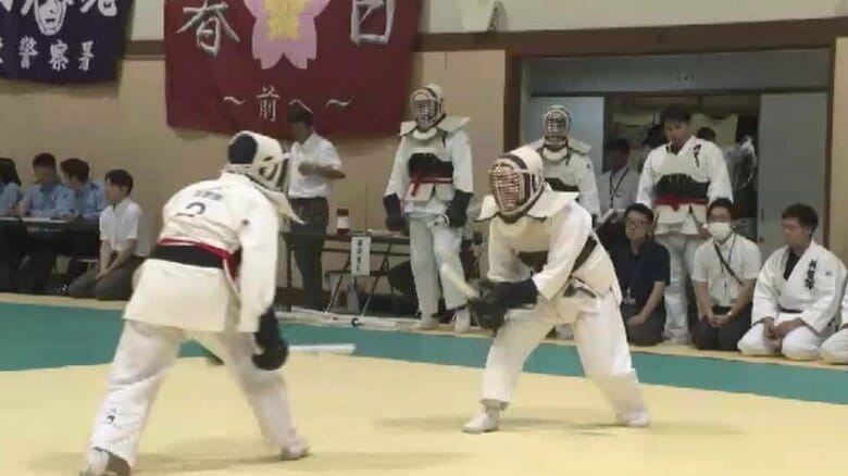 福岡県警の警察官らが『逮捕術』大会　“犯人制圧”の技術を競う　「実際の現場にも生かしてほしい」｜FNNプライムオンライン