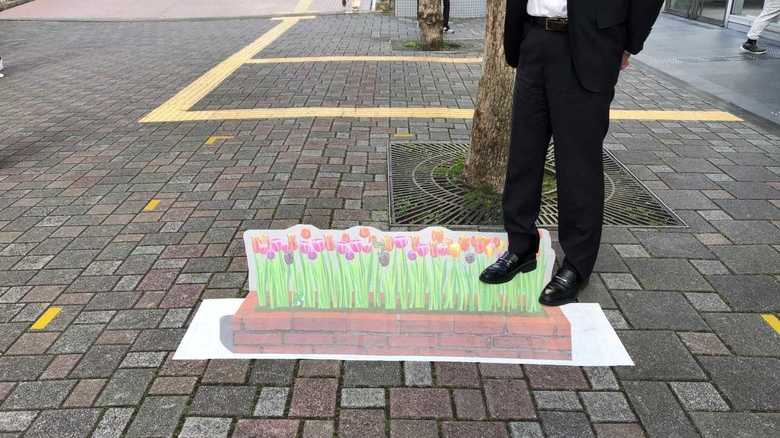まるで花壇がそこにあるかのような錯覚を覚える