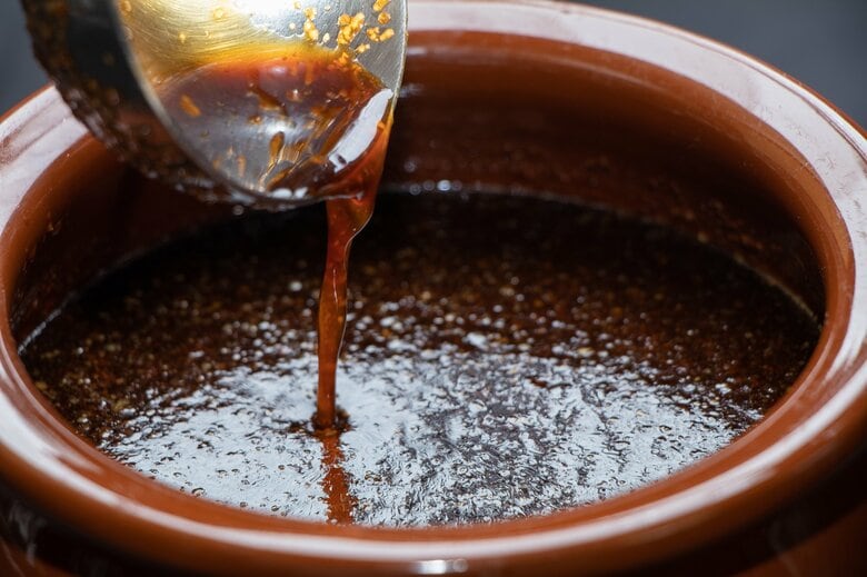 秘伝のタレのように継ぎ足すか（画像はイメージ）