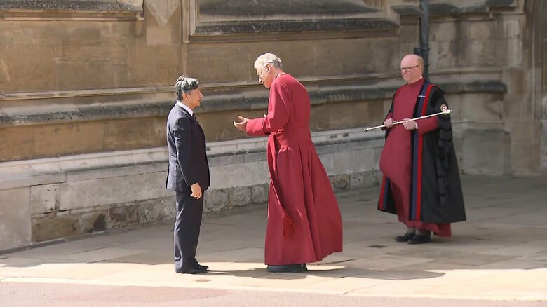 6月27日、ウィンザー城の聖ジョージ礼拝堂を訪問された陛下。エリザベス女王とフィリップ殿下の墓を私的に拝礼された。