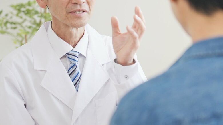 初めての加害行為から受診までは長い期間がある（画像：イメージ）