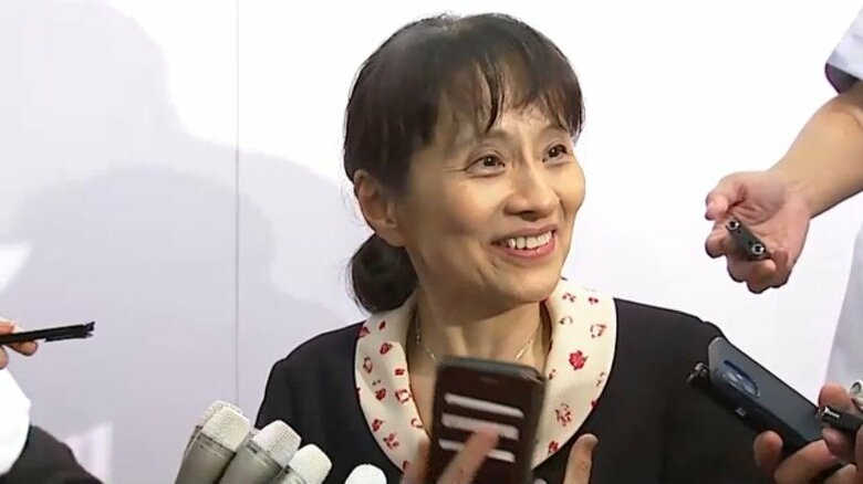 インタビューを受ける石破茂氏の妻・佳子さん