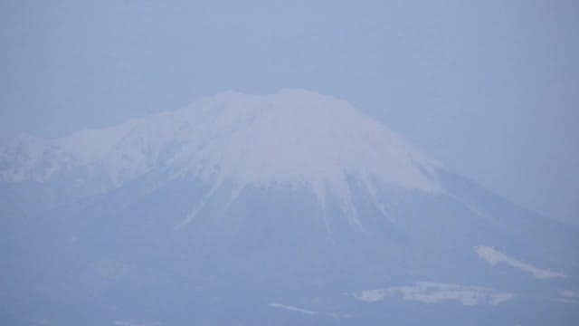 雪の大山で女性が約200メートル滑落も“奇跡的”に軽傷…防災ヘリで救助され命に別状なし（鳥取）