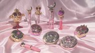 「セーラームーン」のような戦う乙女に・・・おもちゃメーカーが手掛ける大人女性の“変身”アイテムが人気
