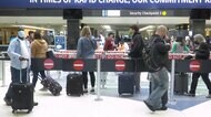 入国に接種完了と陰性証明 アメリカ政府が義務づけへ